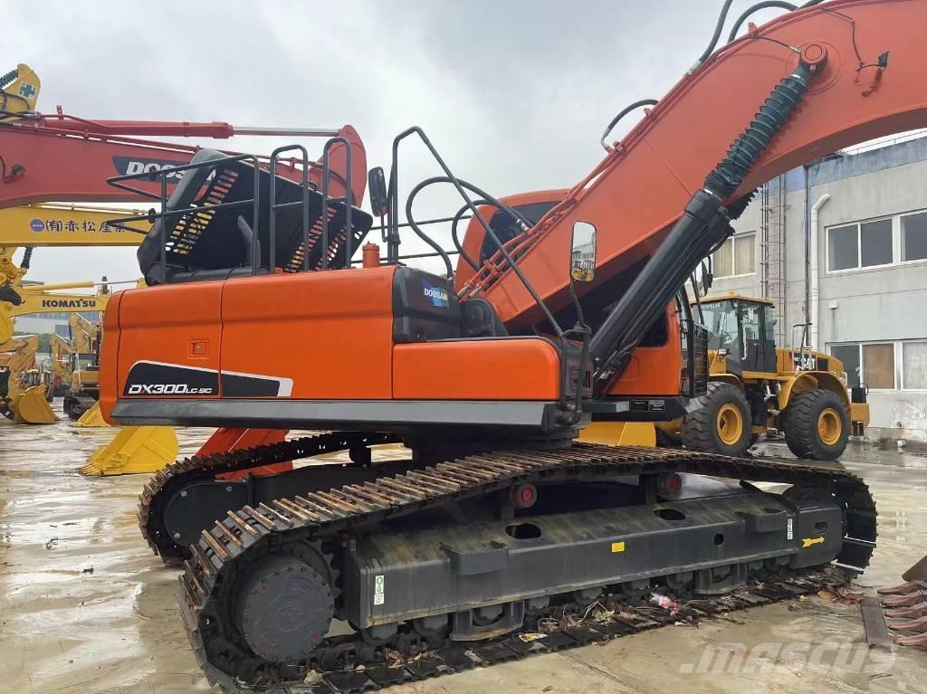 Doosan DX 300 LC Escavatori cingolati