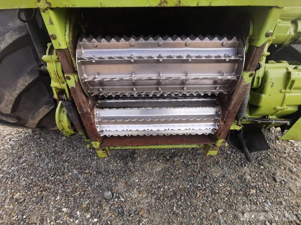 CLAAS Jaguar 870 Trince semoventi
