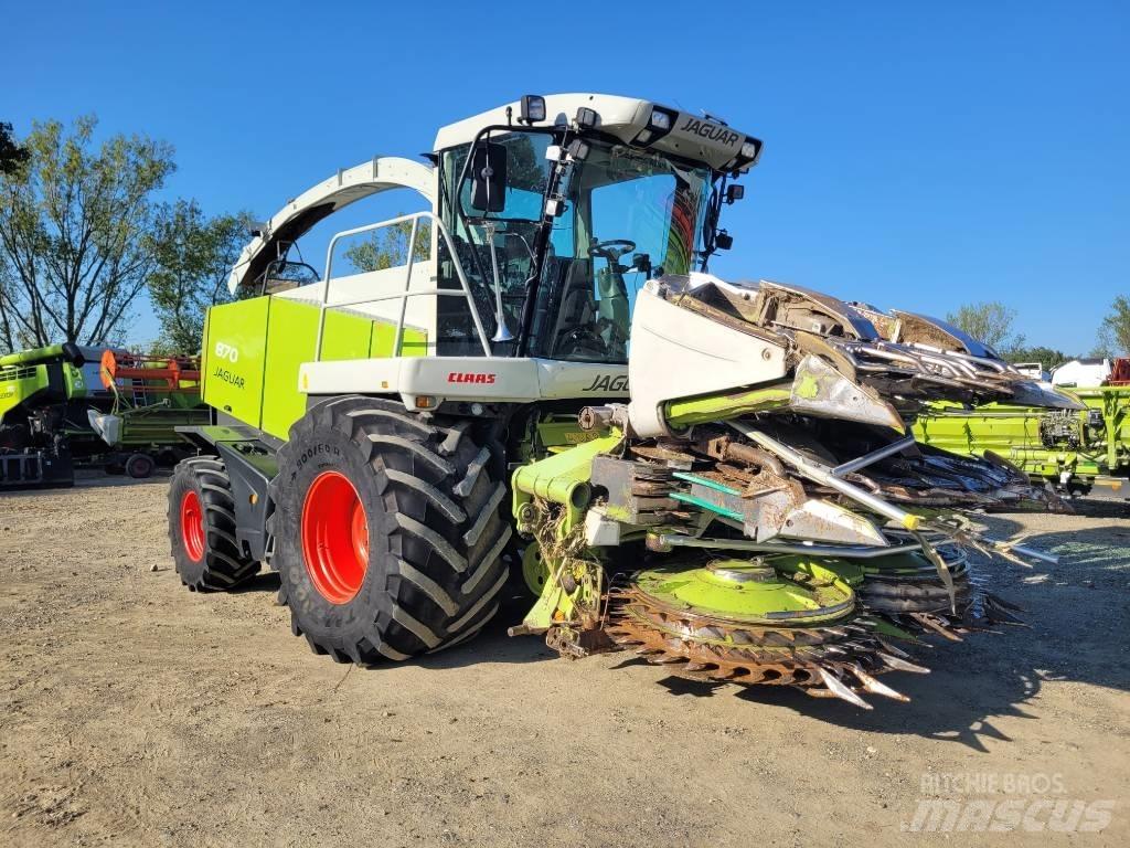 CLAAS Jaguar 870 Trince semoventi