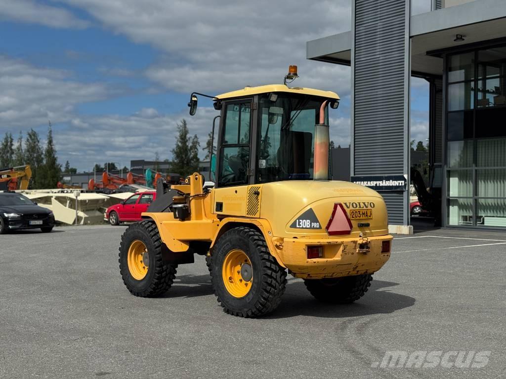 Volvo L 30 B Pale gommate