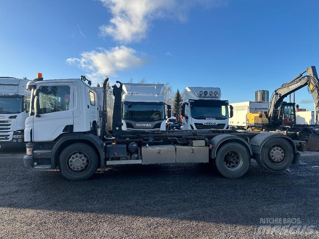 Scania P420 Camion con gancio di sollevamento