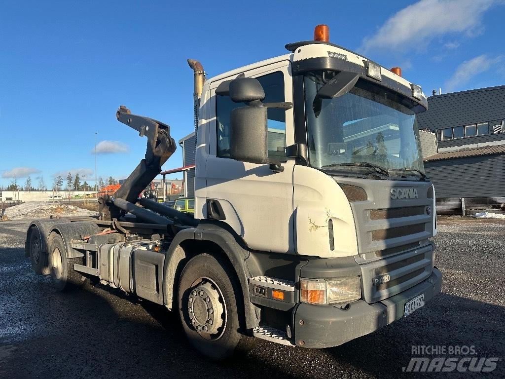 Scania P420 Camion con gancio di sollevamento