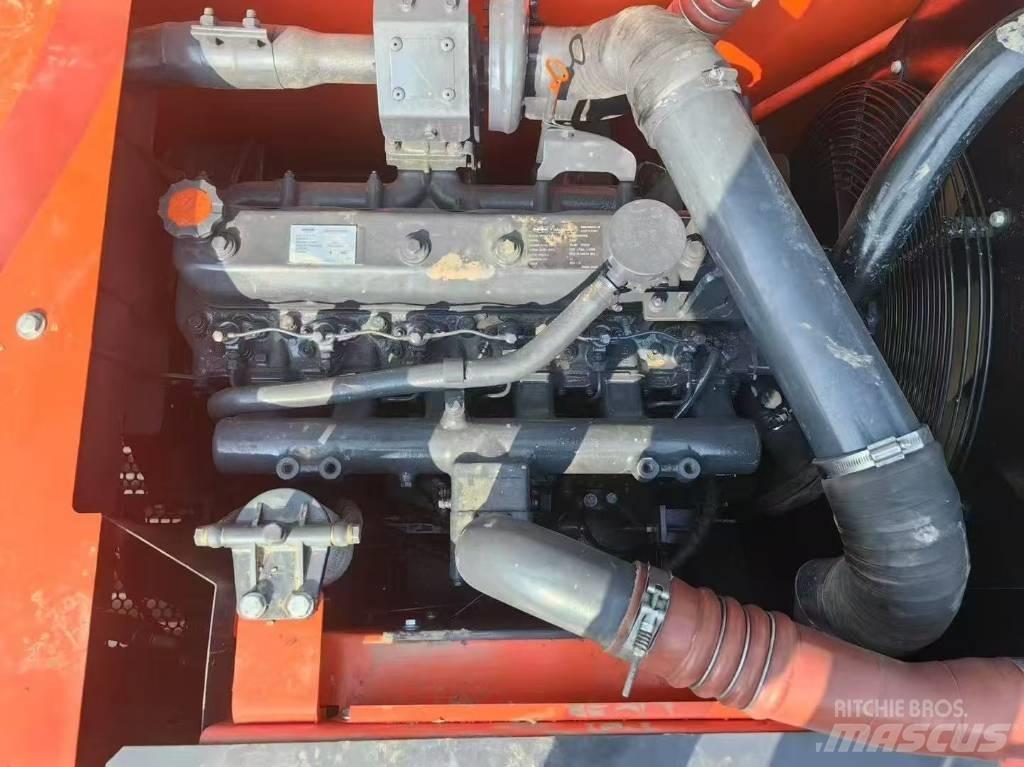 Doosan DX 225 LC Escavatori cingolati