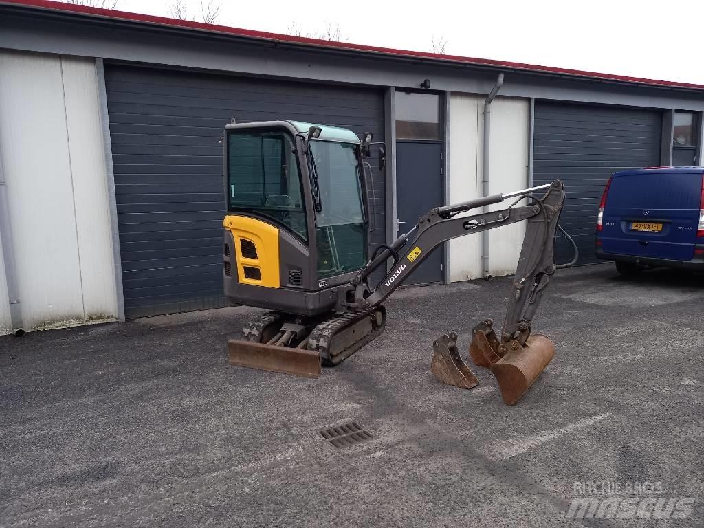 Volvo EC 15 Miniescavatori