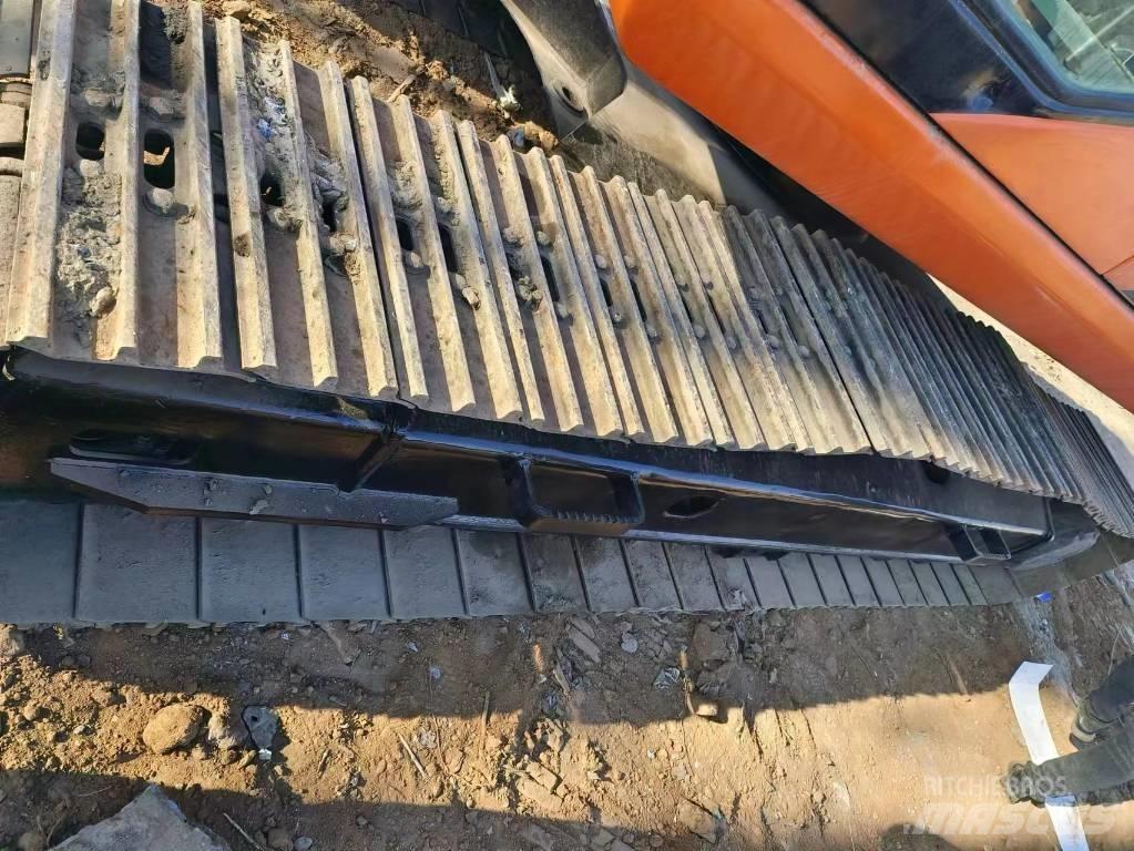 Doosan DH225LC-7 Escavatori cingolati