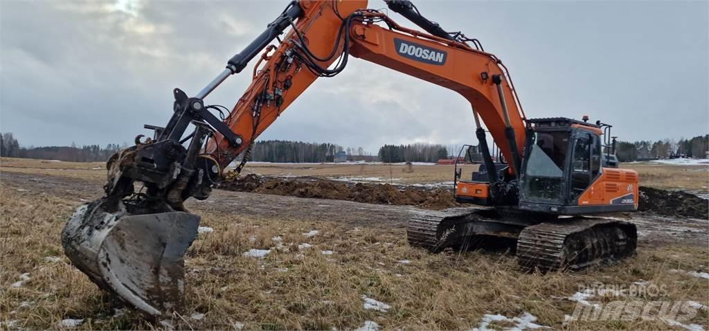 Doosan DX300 LC-5 Escavatori cingolati