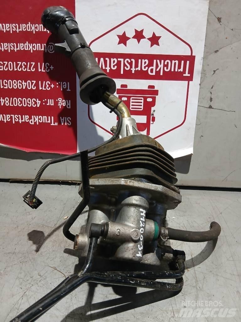 MAN TGA    813260566111 Cabine e interni