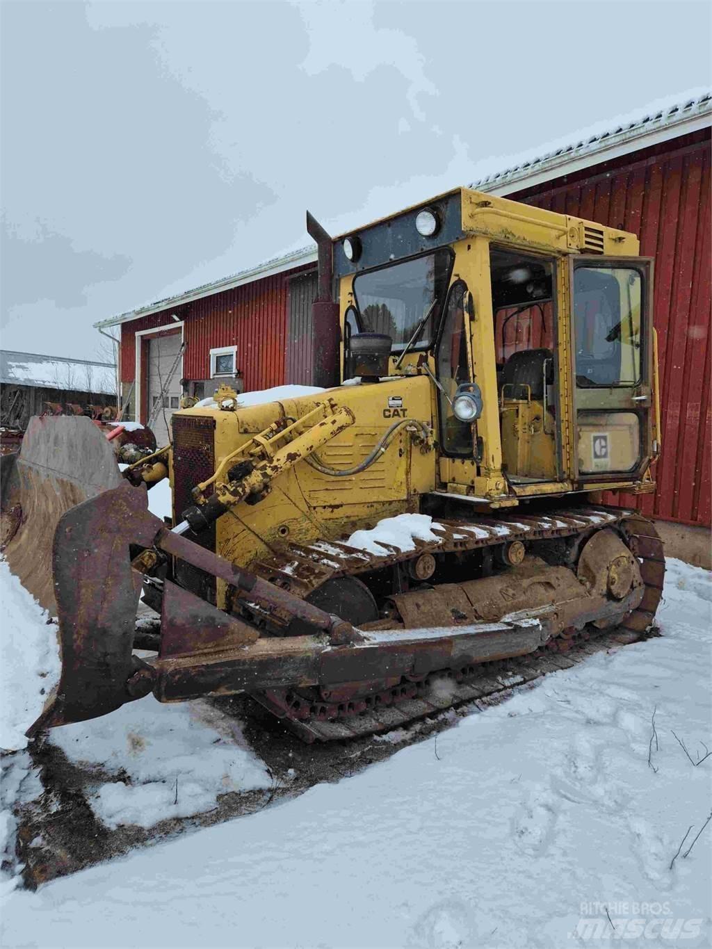 CAT D4E Dozer cingolati