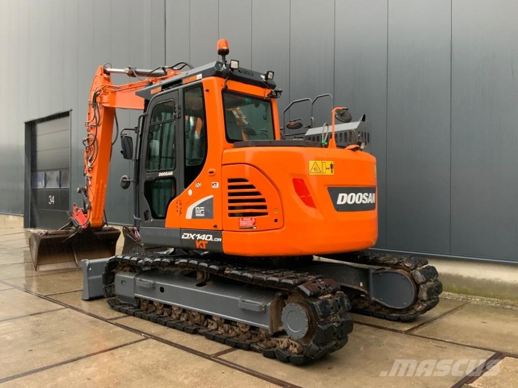 Doosan DX 140 LCR Escavatori cingolati