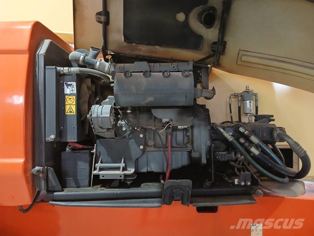JLG 800 AJ Piattaforme a braccio articolato