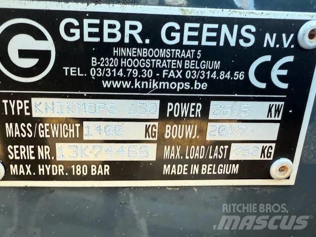 Knikmops KM 130 Mini pale