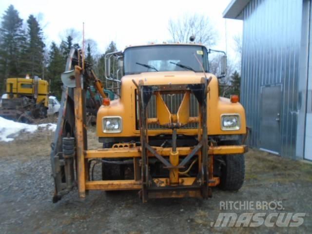 International 5500 i Lame spazzaneve e aratri