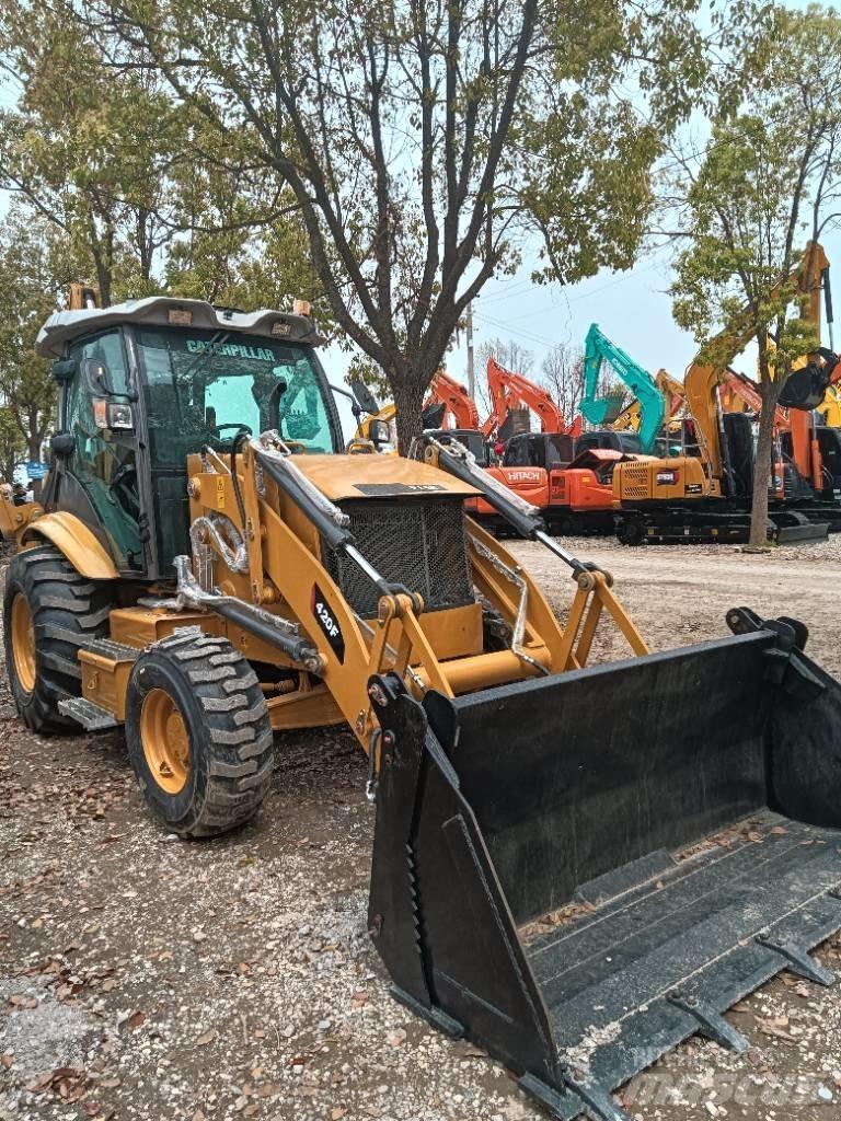 CAT 420F Pale gommate
