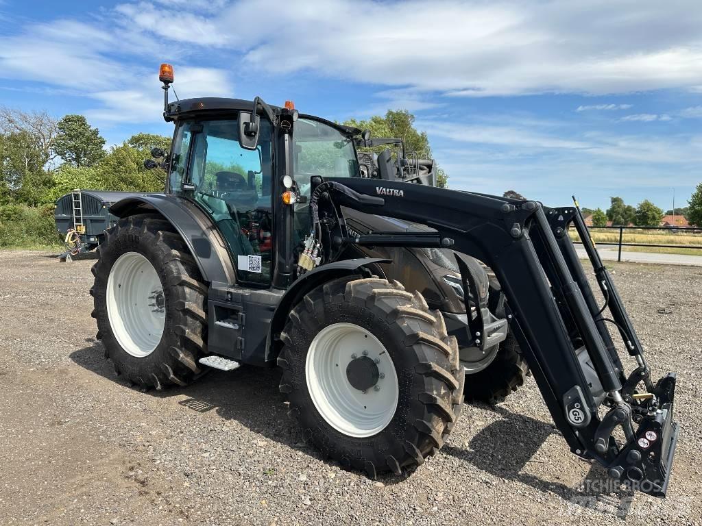 Valtra G 135 A Trattori