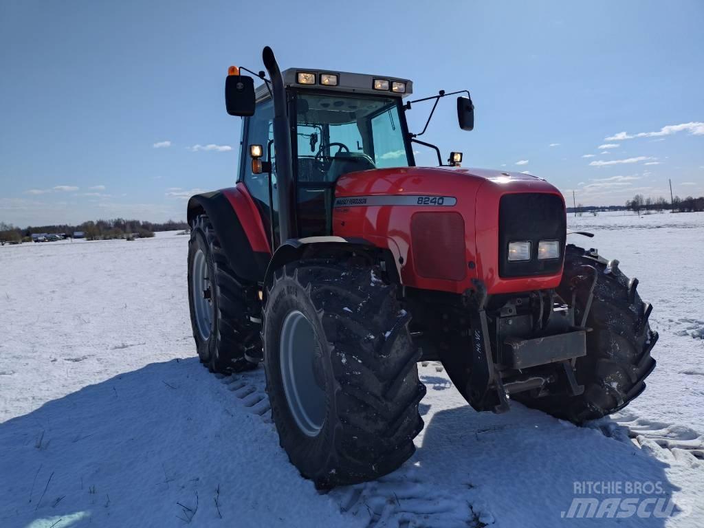 MasseyFergyson 8240 Trattori