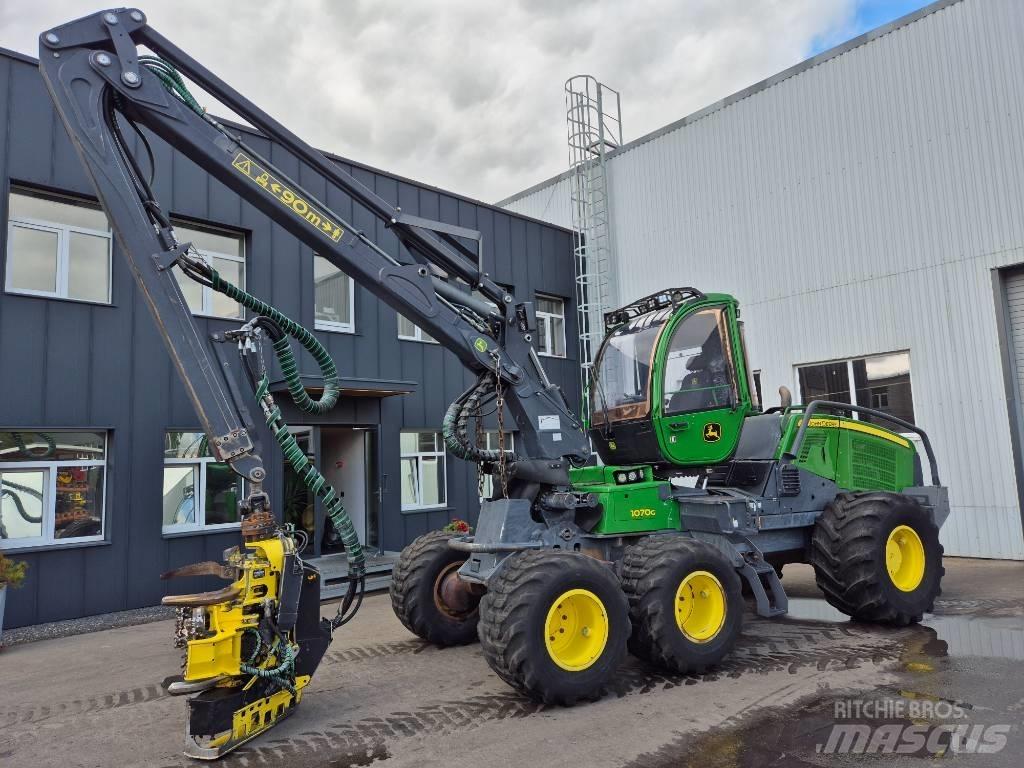 John Deere 1070 G Abbattitrici, Disboscatrici