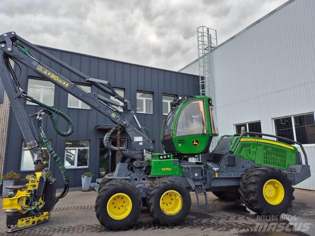 John Deere 1070 G Abbattitrici, Disboscatrici