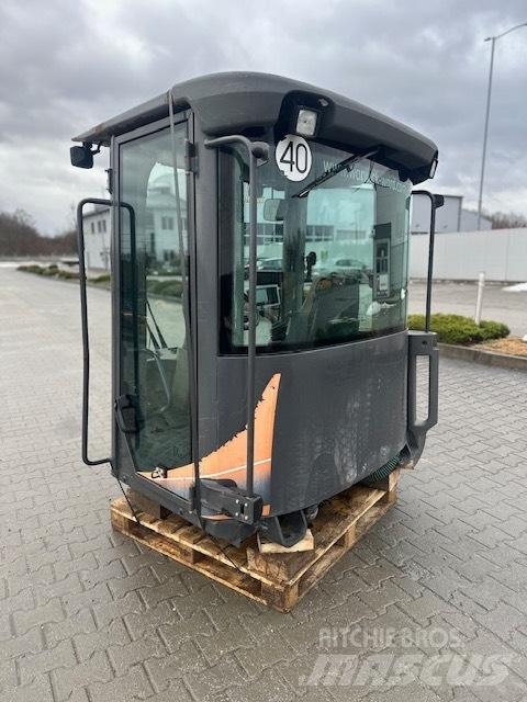 CASE 721 F USED CAB Cabine e interni