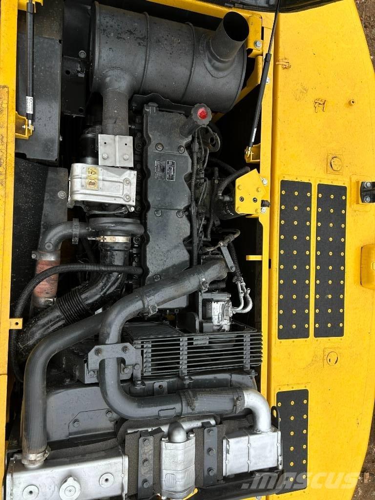 Komatsu 240-8 Escavatori cingolati