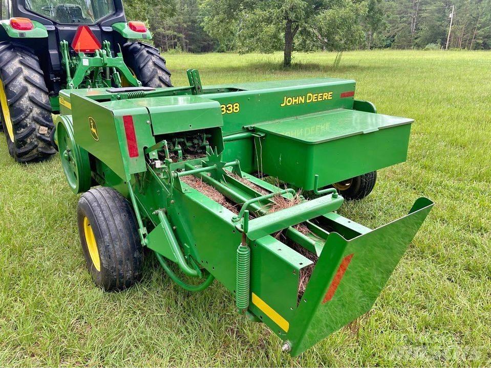 John Deere 338 Baler Presse quadre