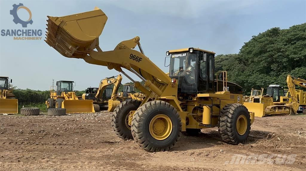 CAT 966 F Pale gommate