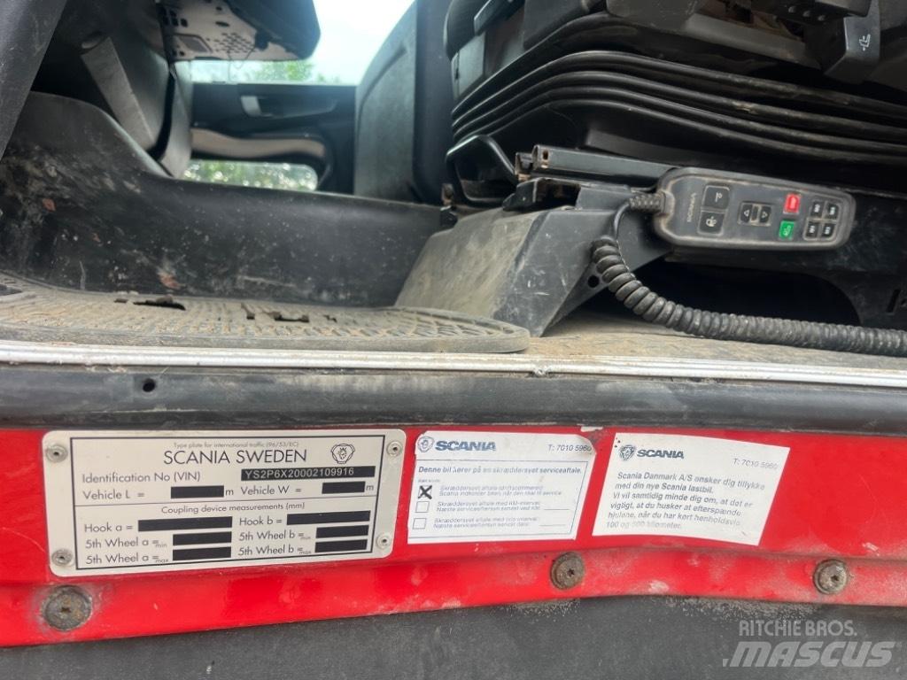Scania P 320 Camion con gancio di sollevamento