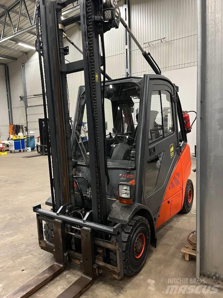 Linde H25D-02 Carrelli elevatori diesel