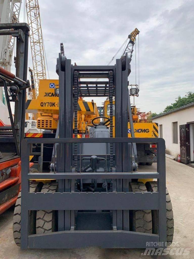 Komatsu 8 Ton Carrelli elevatori diesel