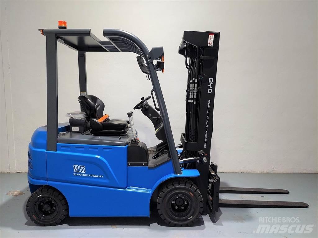  SEF25B Carrelli elevatori elettrici