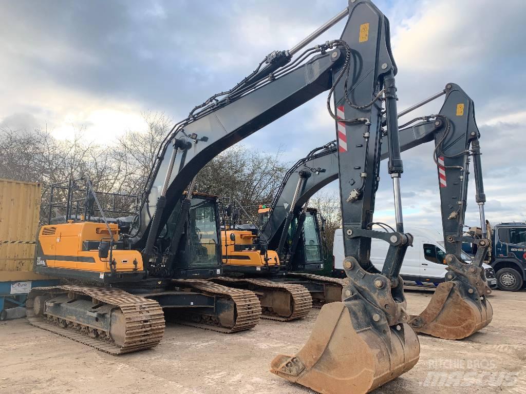 Hyundai HX220A L Escavatori cingolati