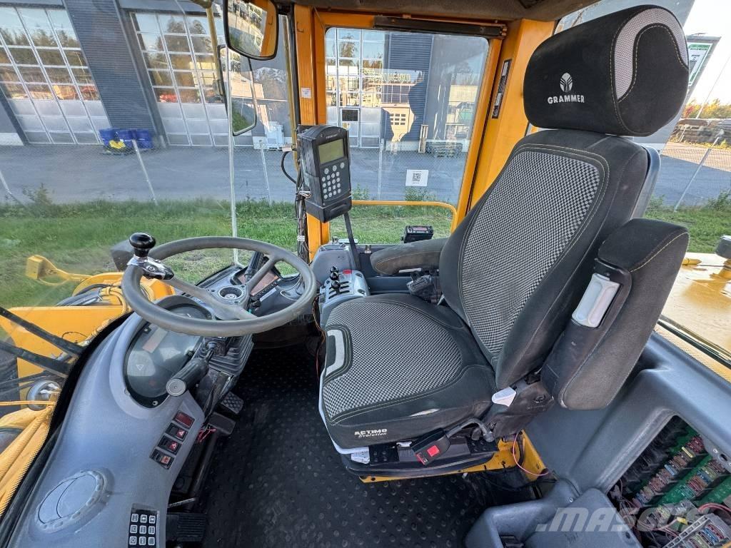 Volvo L 120 D Pale gommate