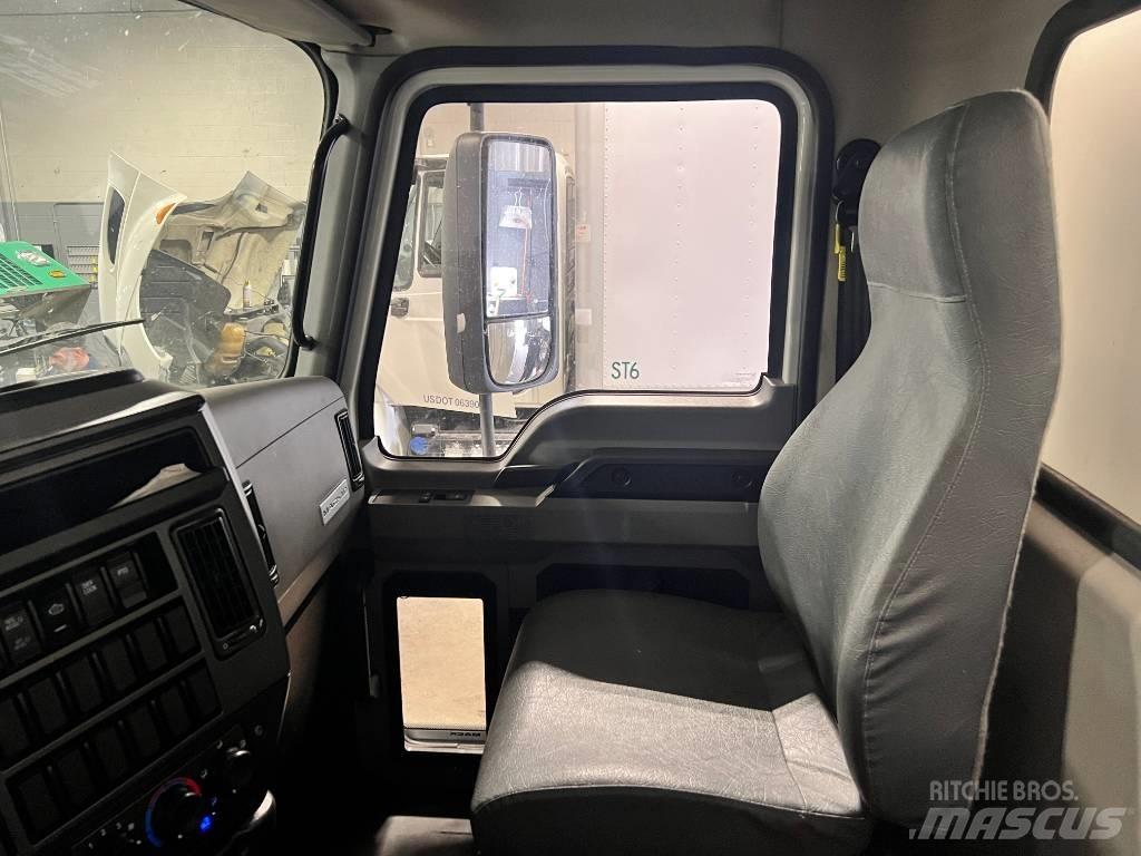Mack MD 6 Camion cassonati