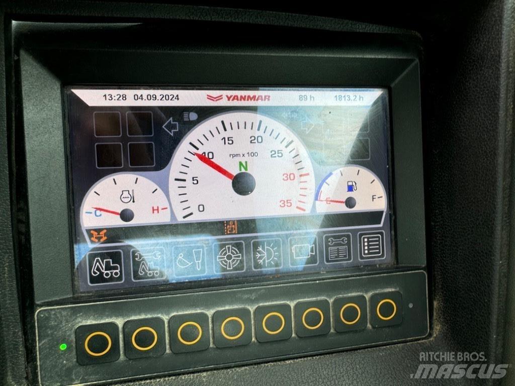 Yanmar B95W (40744) Escavatori gommati