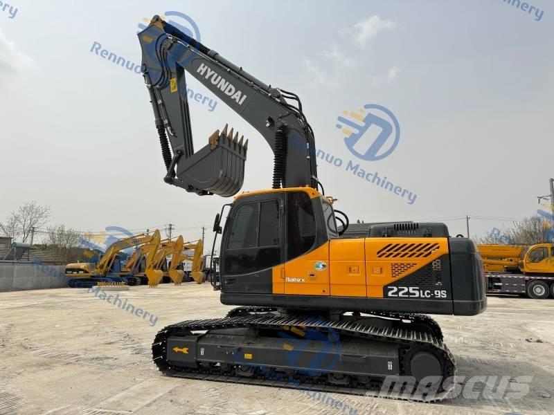 Hyundai 225 LC-9S Escavatori cingolati