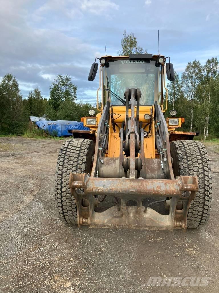 Volvo L 70 D Pale gommate