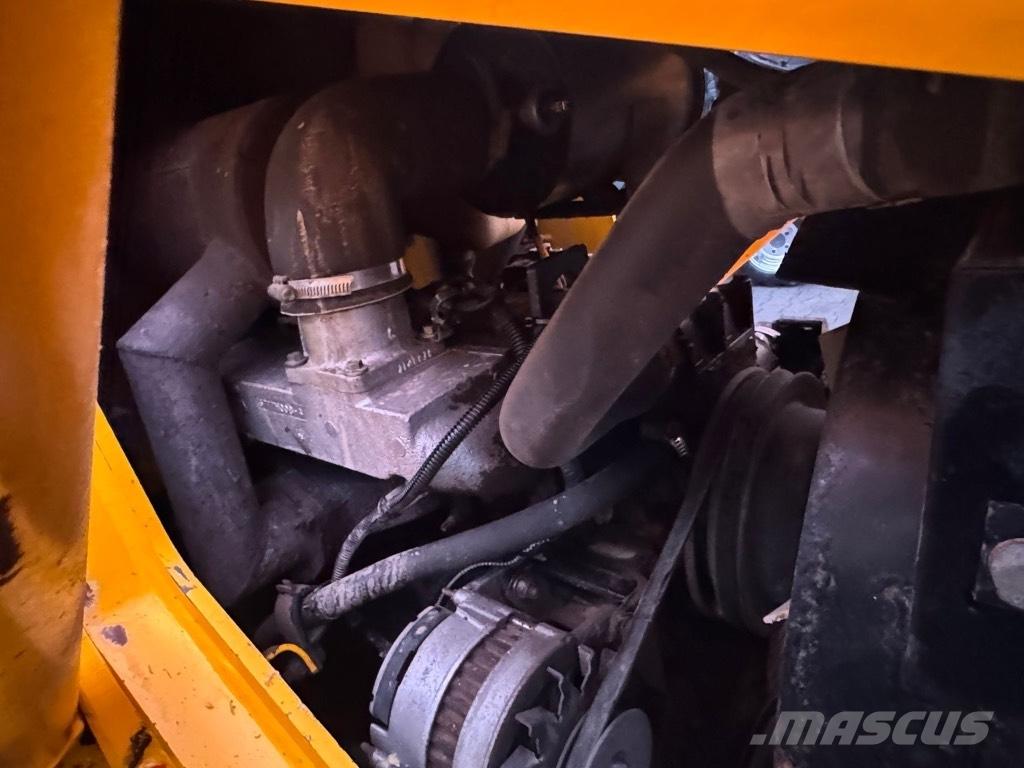 JCB 2 CX Airmaster Pale gommate