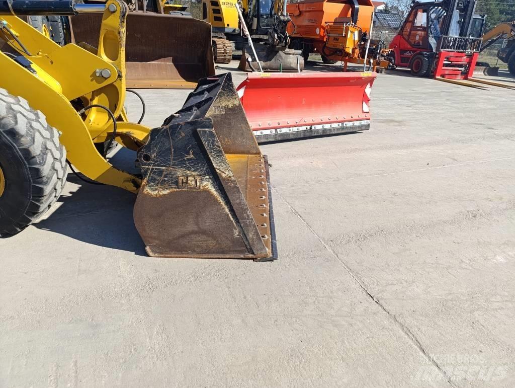 CAT 907 H 2 Pale gommate