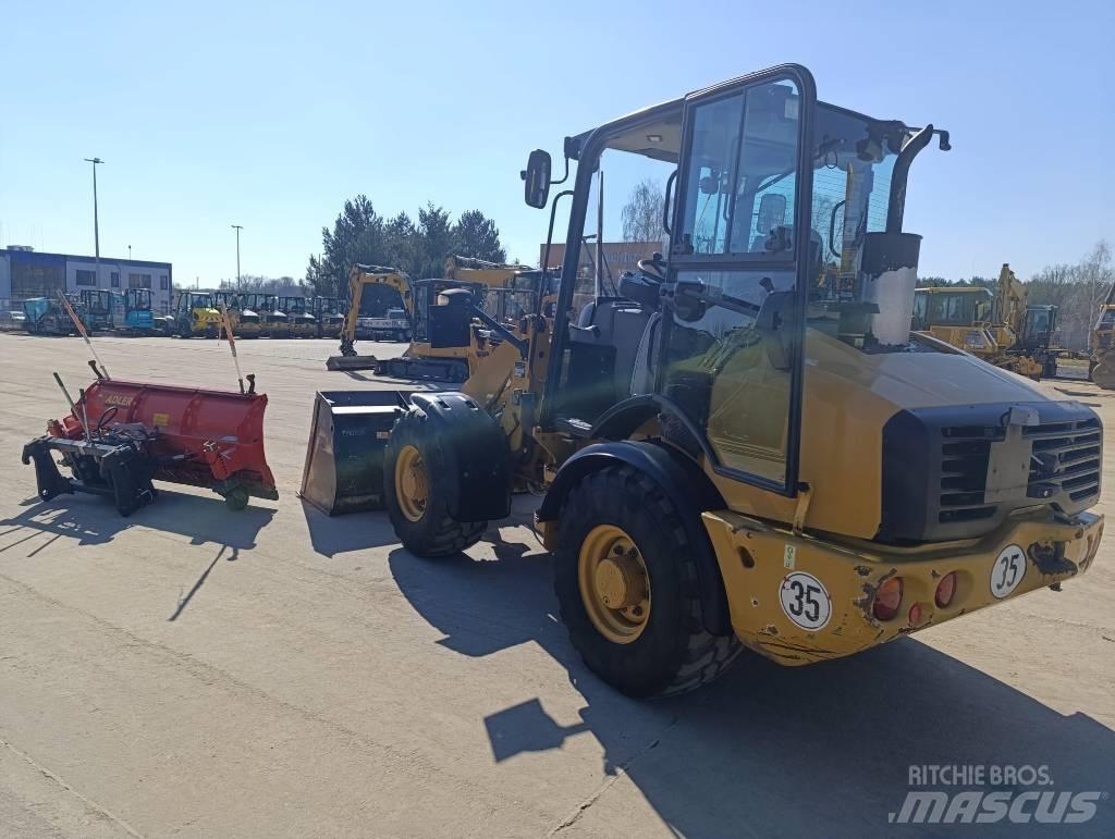 CAT 907 H 2 Pale gommate