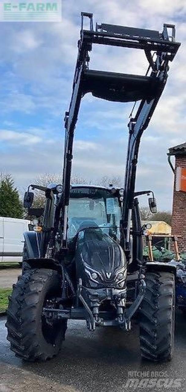 Valtra g135a Trattori