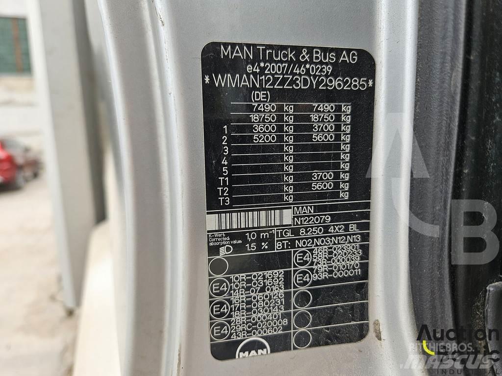 MAN TGL8.250 Motrici centinate