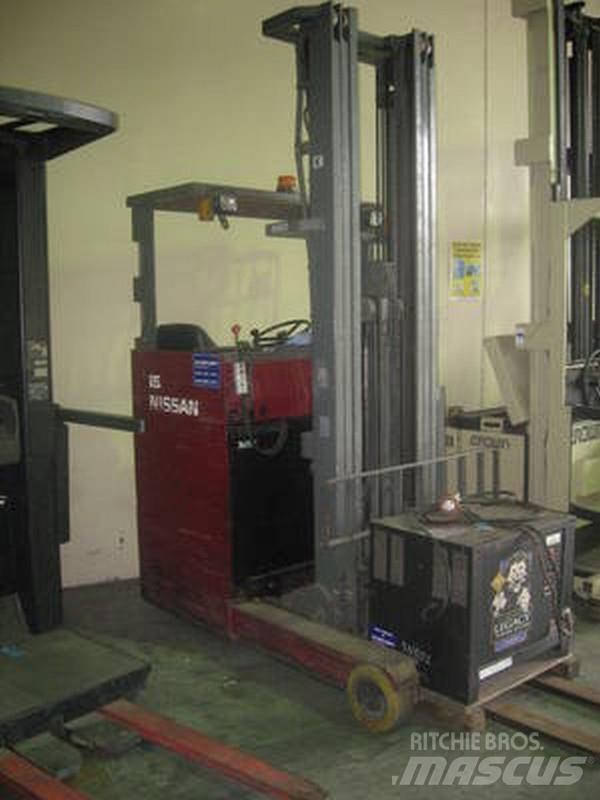 Nissan Reach Truck Carrello retrattile