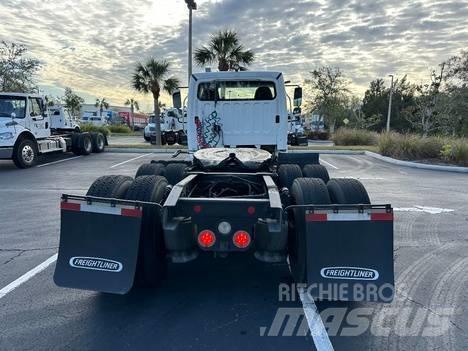 Freightliner M2 Motrici e Trattori Stradali