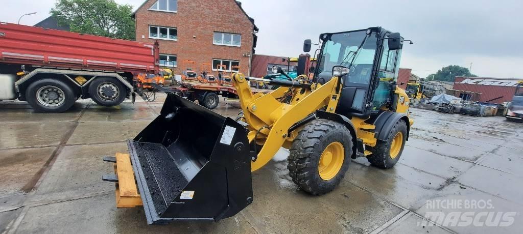 CAT 908M Pale gommate
