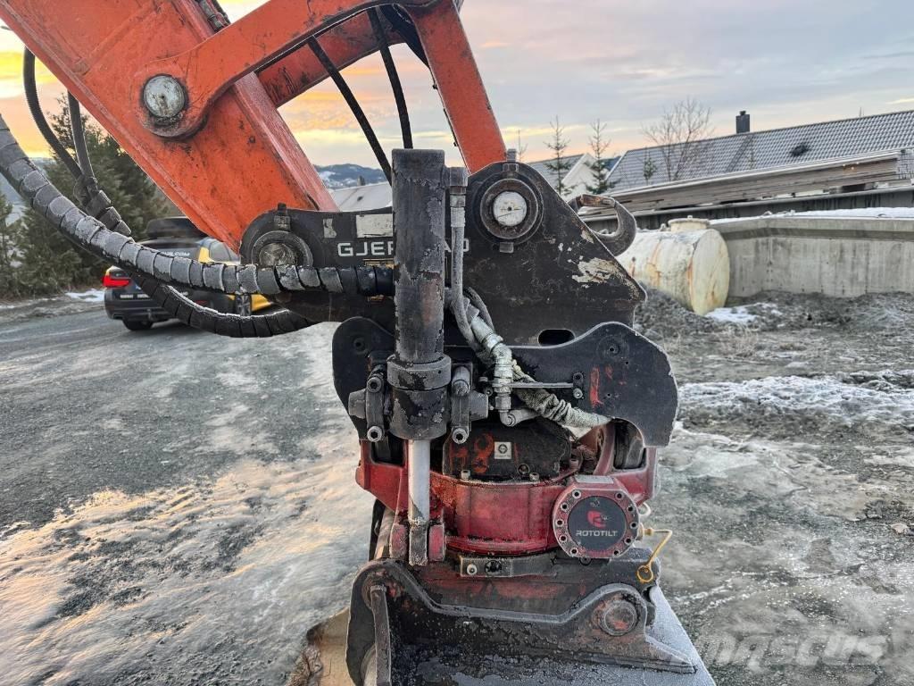 Doosan DX 140 W Escavatori gommati