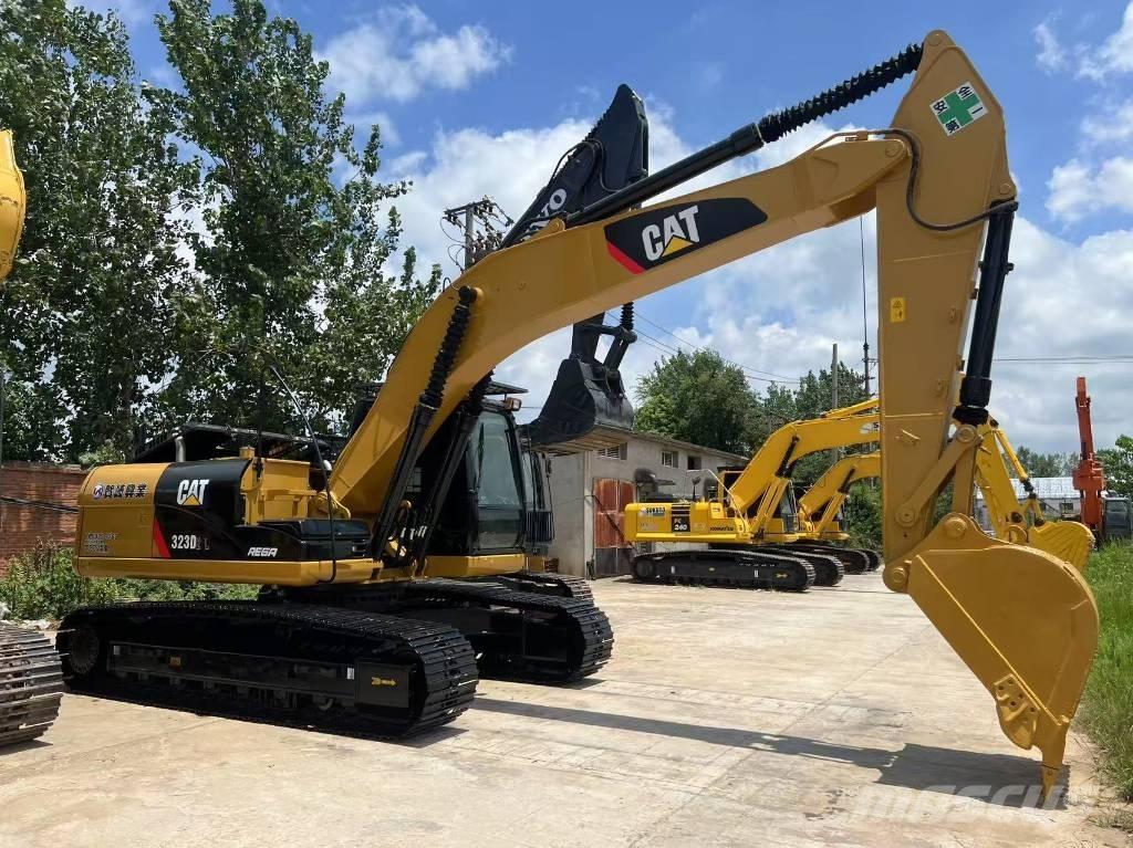 CAT cat323d Escavatori medi 7t - 12t