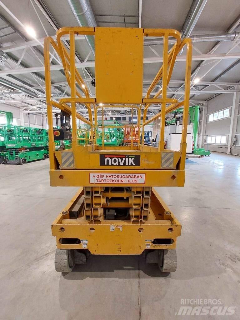 Haulotte Compact 10 Piattaforme a pantografo