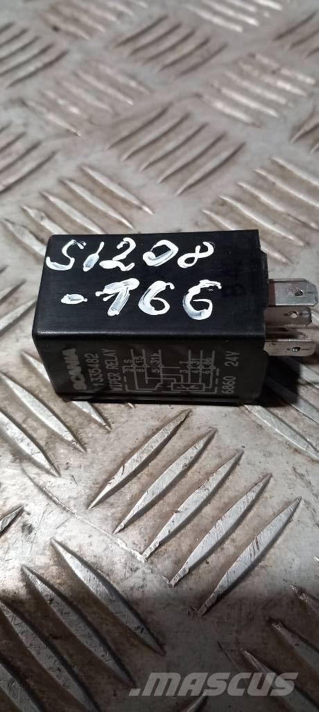 Scania 94 D.    1335482 Componenti elettroniche