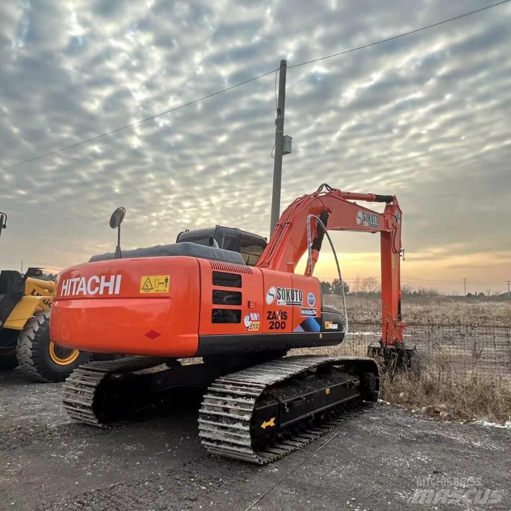 Hitachi ZX 200 Escavatori cingolati