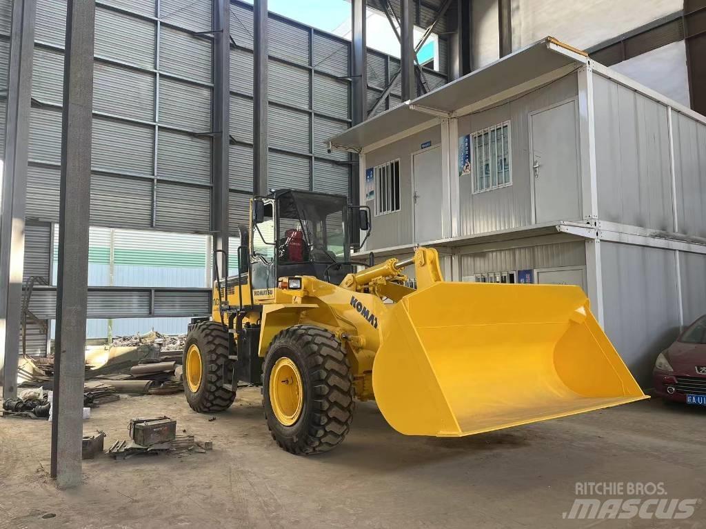 Komatsu WA 320-3 Pale gommate