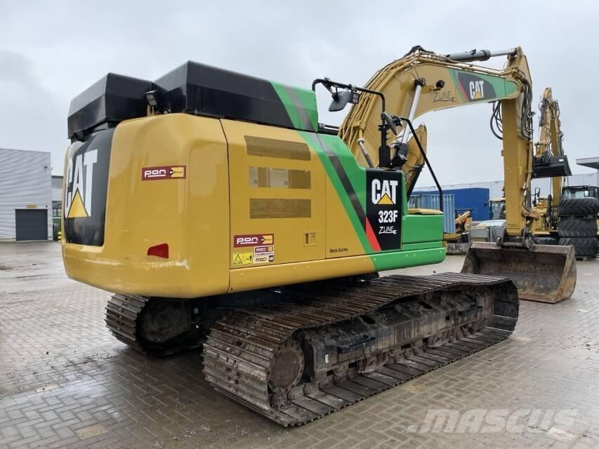 CAT 323F Z-Line Escavatori cingolati
